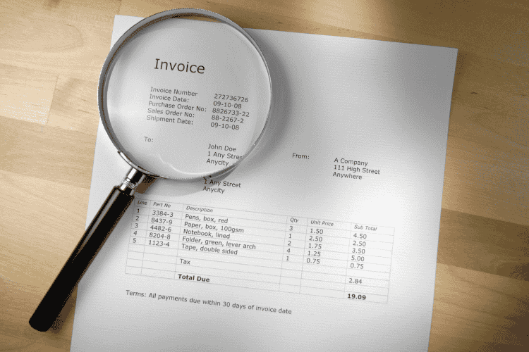 Informationen auf einer Ausgangsrechnung